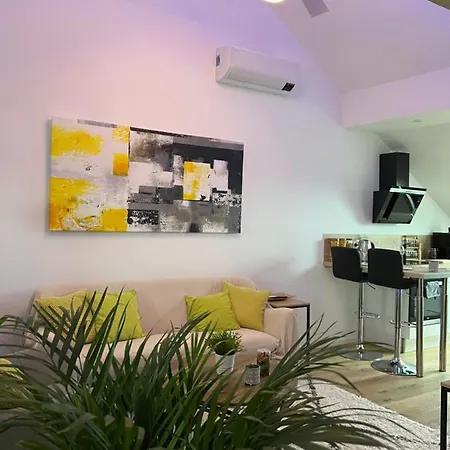 Διαμέρισμα Loft Ravissant Avec Parking Gratuit *
